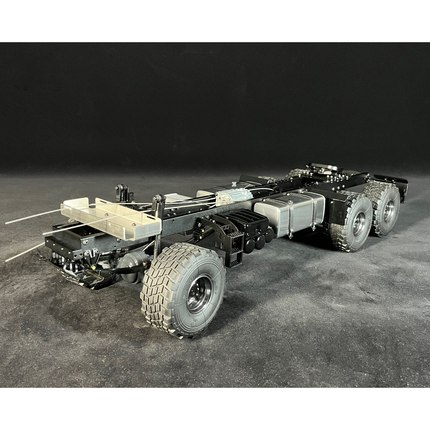 Zestaw 6*6 KIT JDM-218B 1/14 S – Model Kit Jdm recenzja i cena